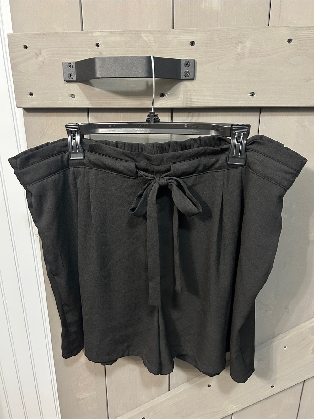 Black Women's Tie-Waist Short